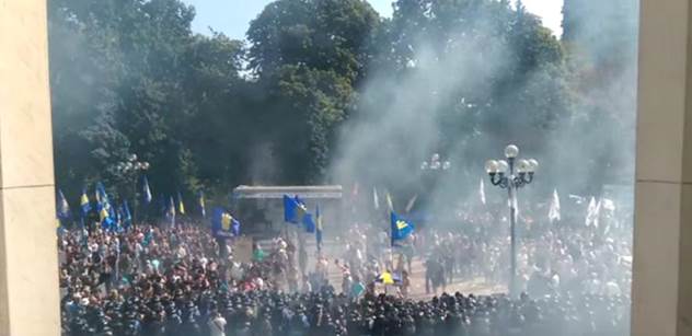 Tak co s tou Ukrajinou? Velké posuny, tlaky Západu a výrok: Je to horší než za Janukovyče. Buď souhlasíš, nebo jsi zrádce